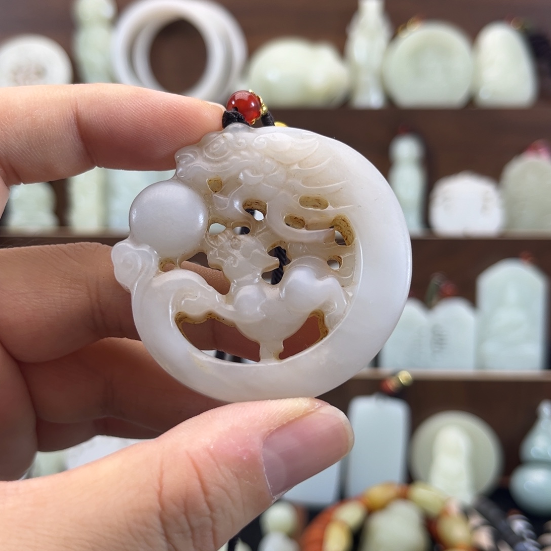 和田玉未镶嵌颈饰和田玉双龙佩