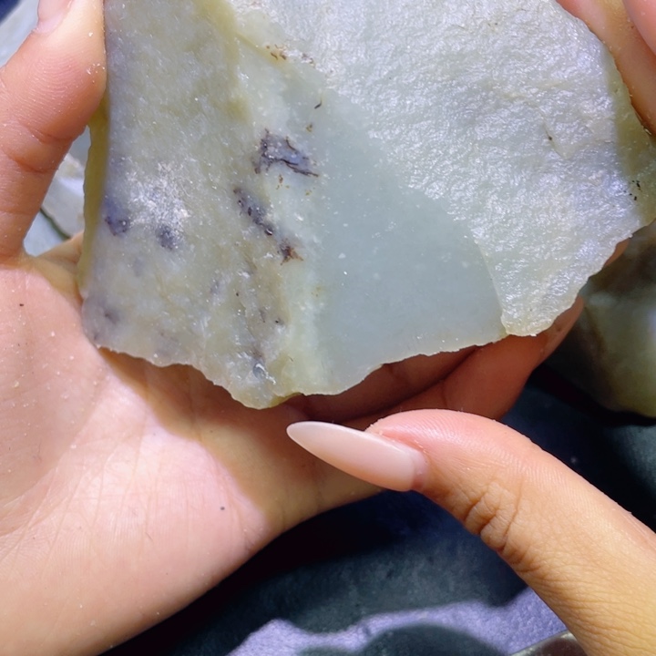 和田玉未镶嵌珠宝半成品