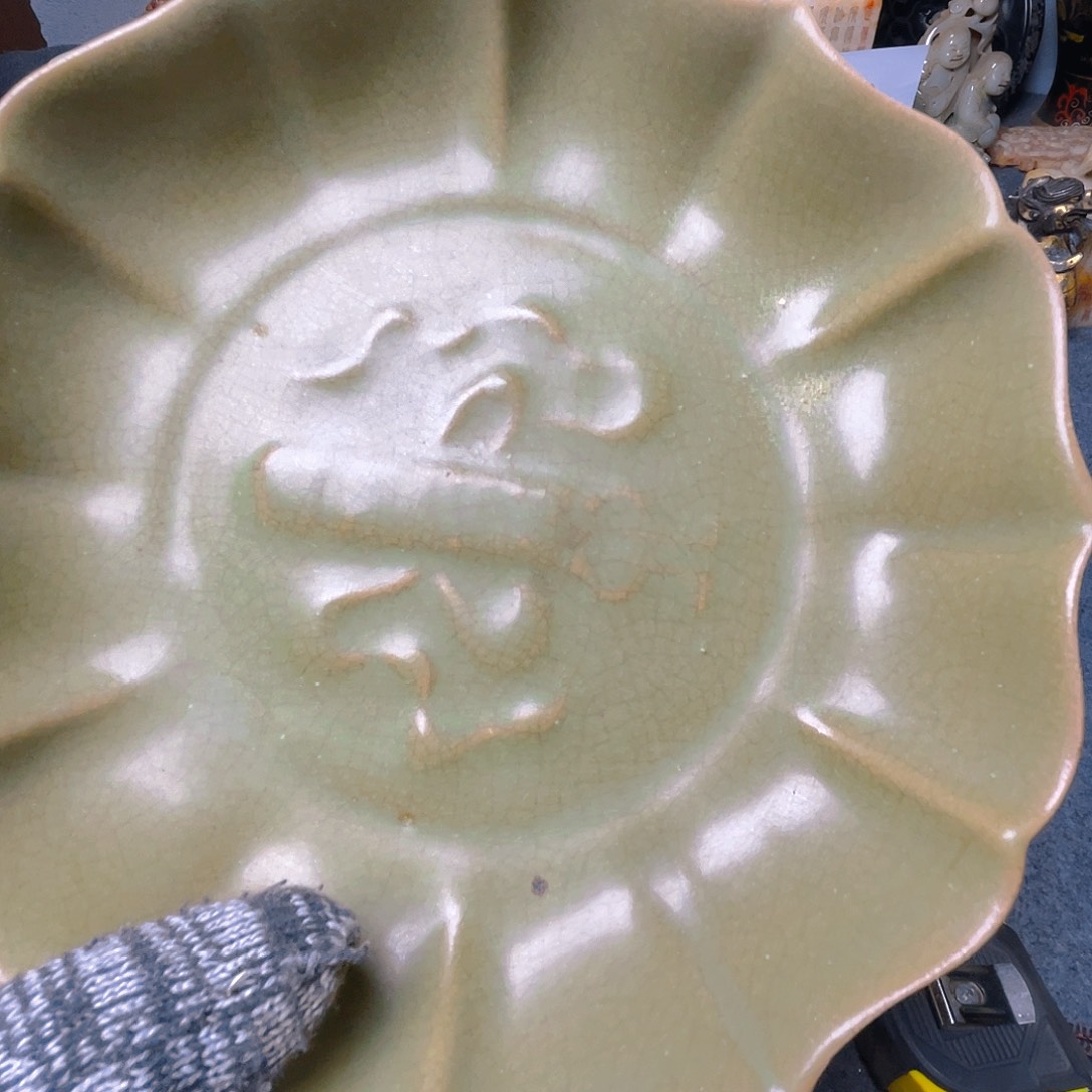 碟帛**熹坎坎坷坷地走过这条