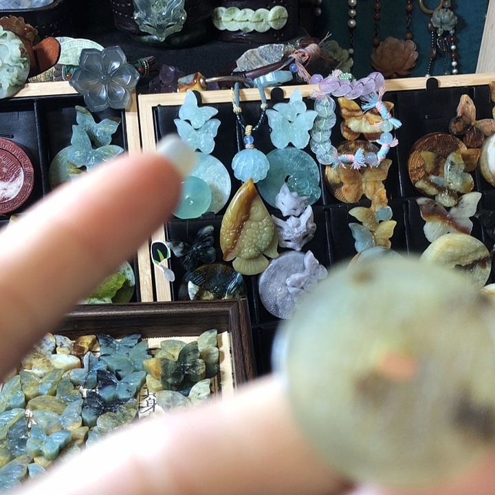 岫玉未镶嵌岫玉挂件