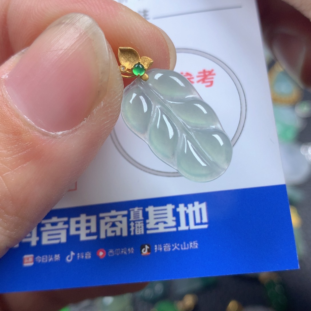 【闪购商品】翡翠颈饰18K金镶嵌翡翠