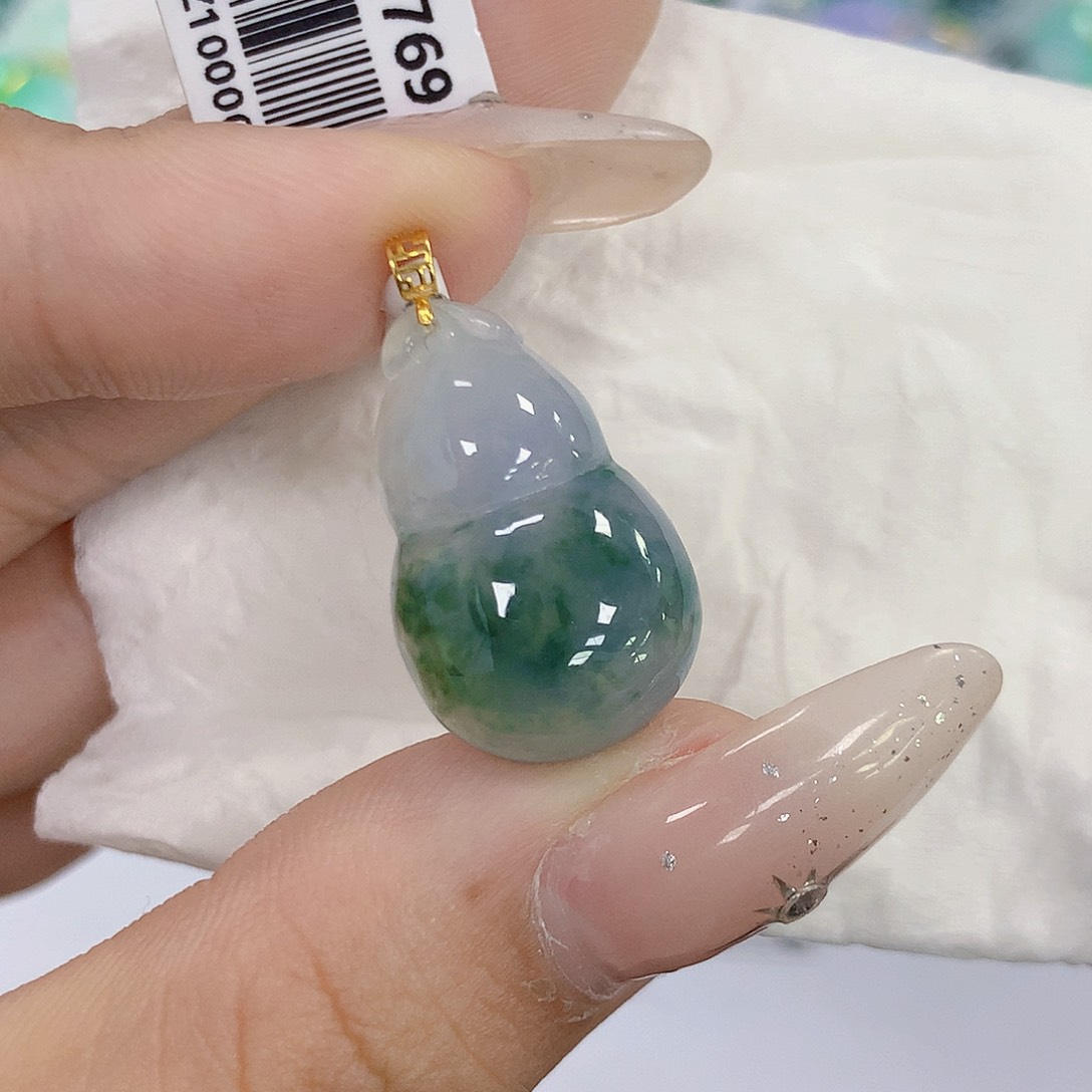 颈饰18K金镶嵌翡翠