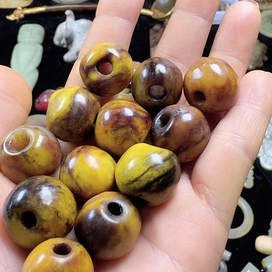 和田玉（糖玉）车挂未镶嵌多