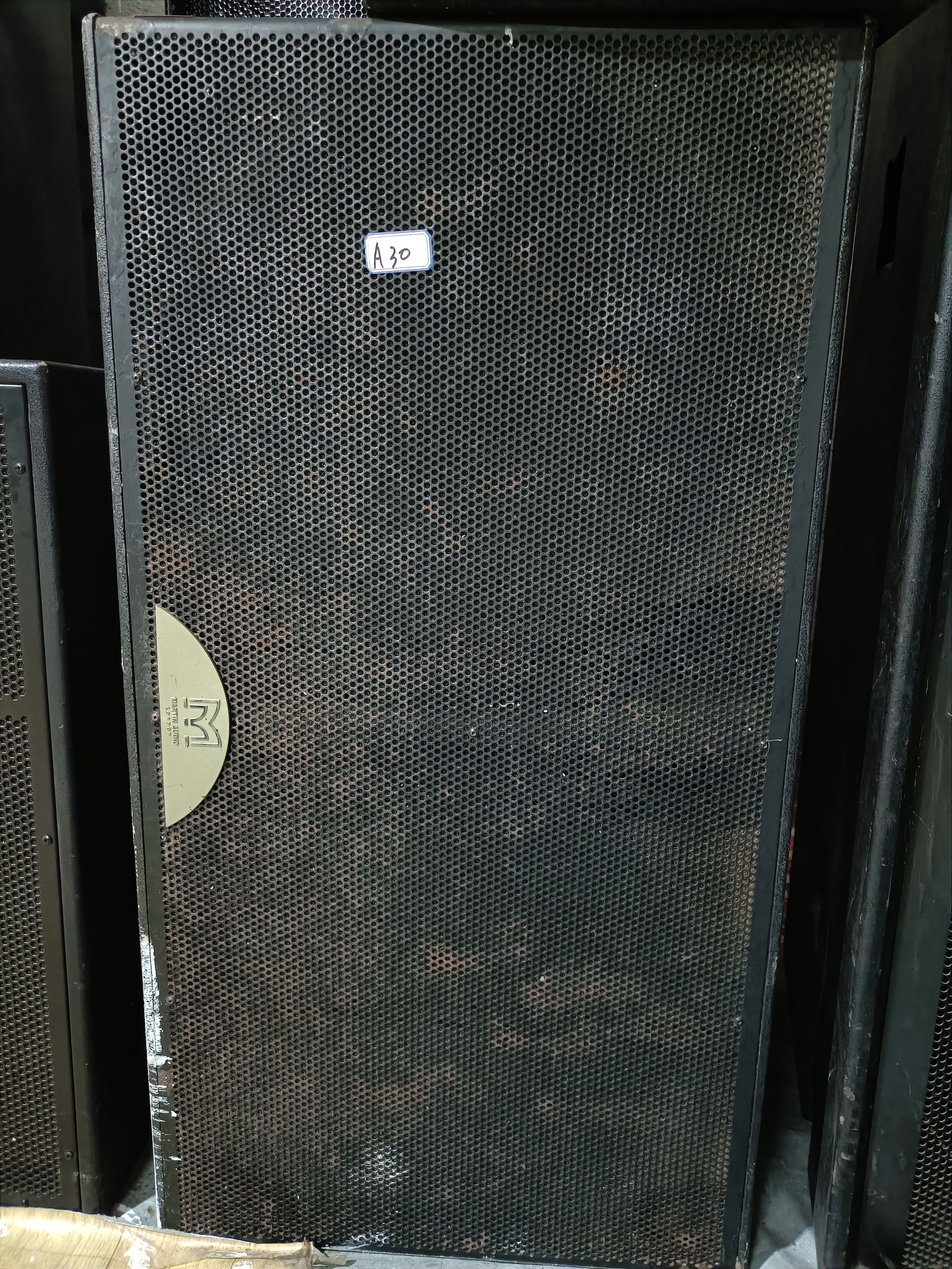 A30号专业低音炮一台，双十五寸，运费自理