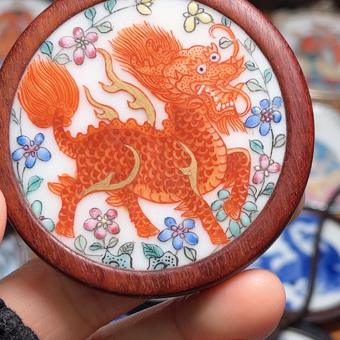 瓷片千****>瓷片挂件一个