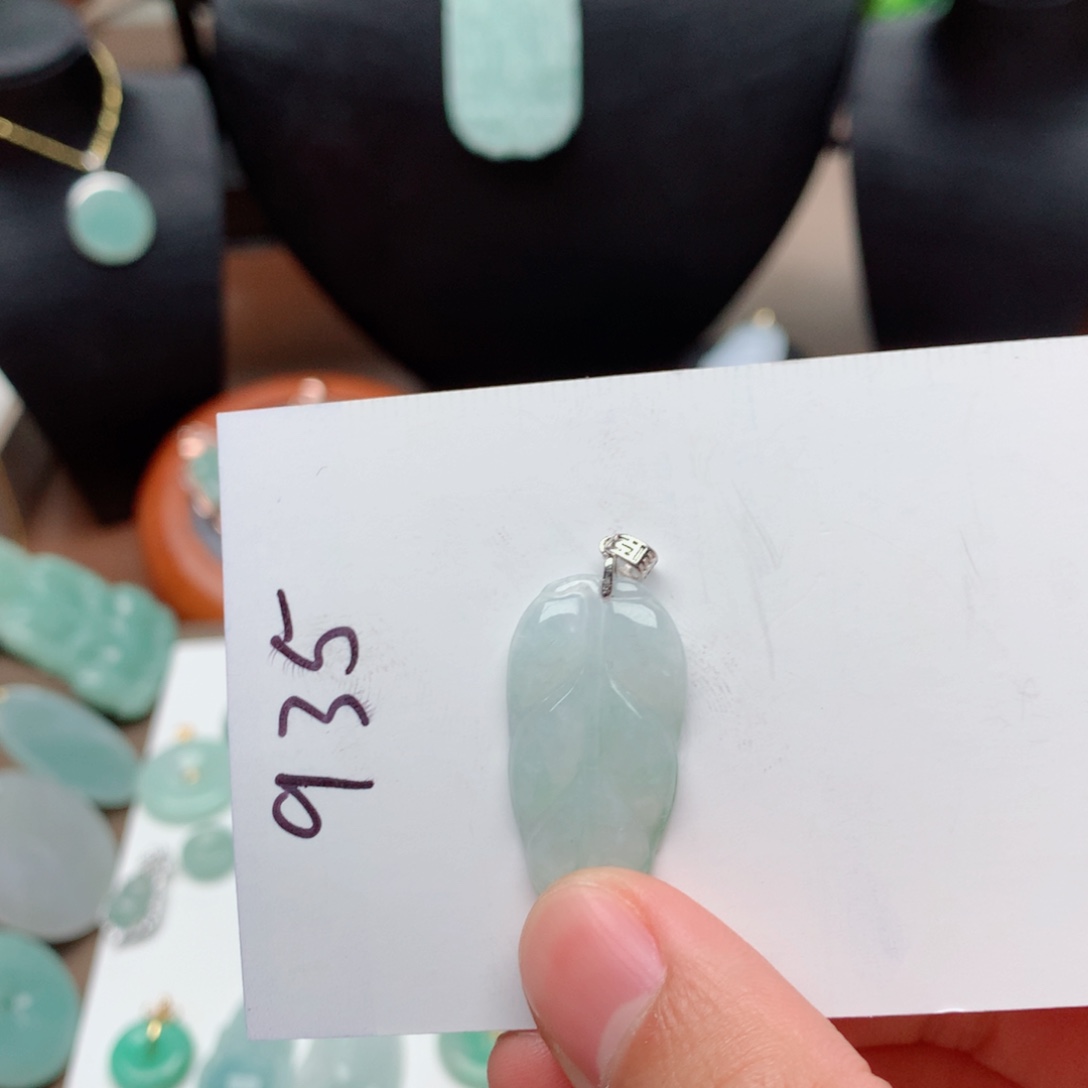 翡翠颈饰银S925镶嵌吊坠