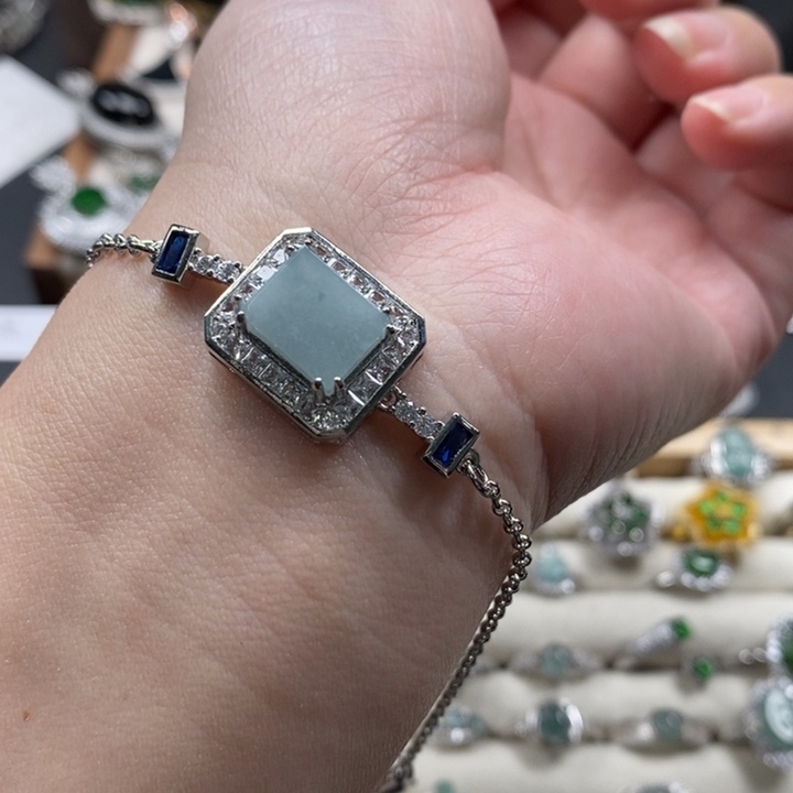 翡翠颈饰14K金镶嵌翡翠