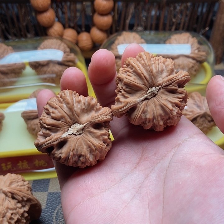 桃核吊坠宝****缆白狮子42全品白茬