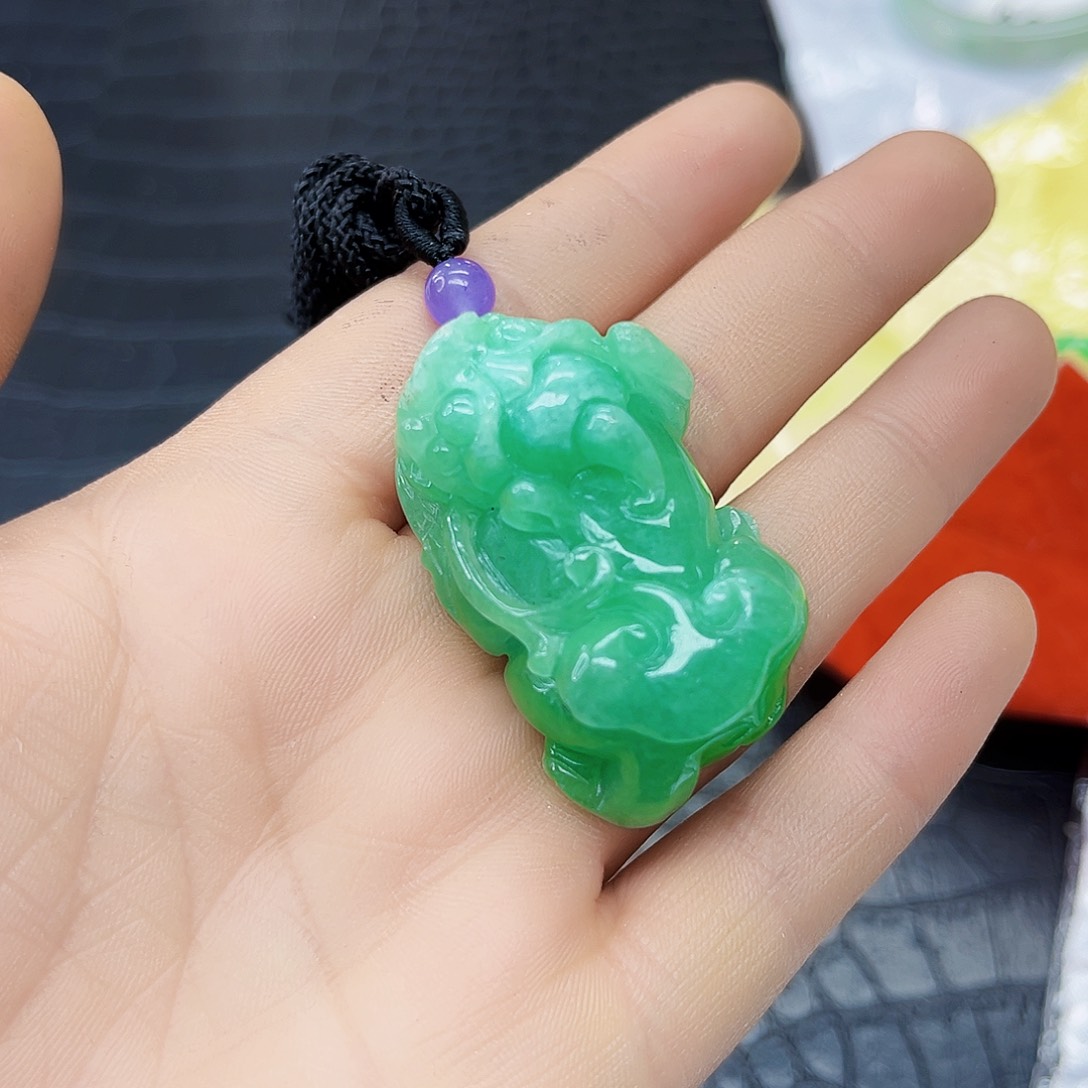 翡翠手镯未镶嵌手镯