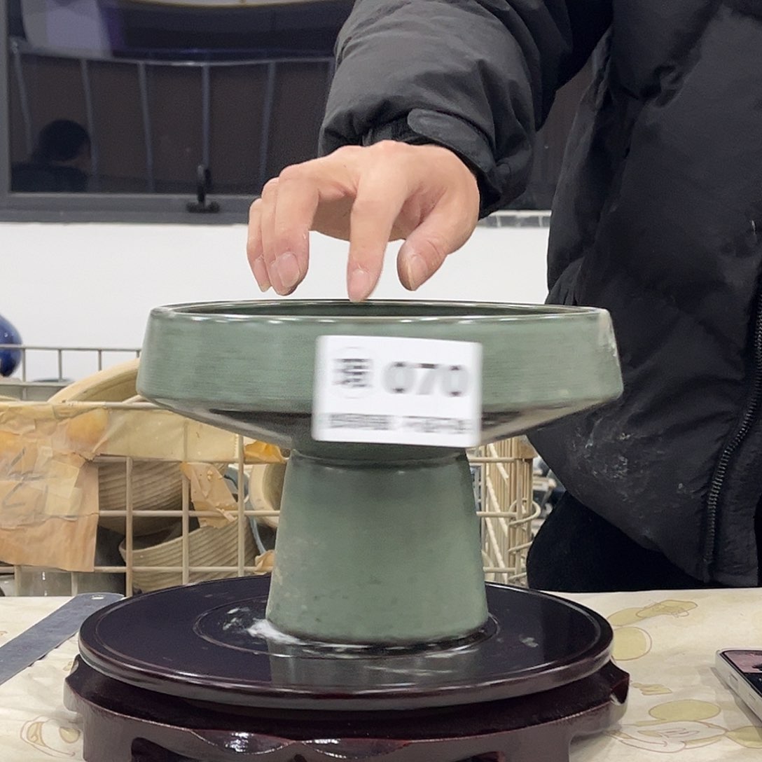 微瑕070，口径19高14。一个装