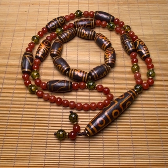 玛瑙/玉髓颈饰9K金镶嵌