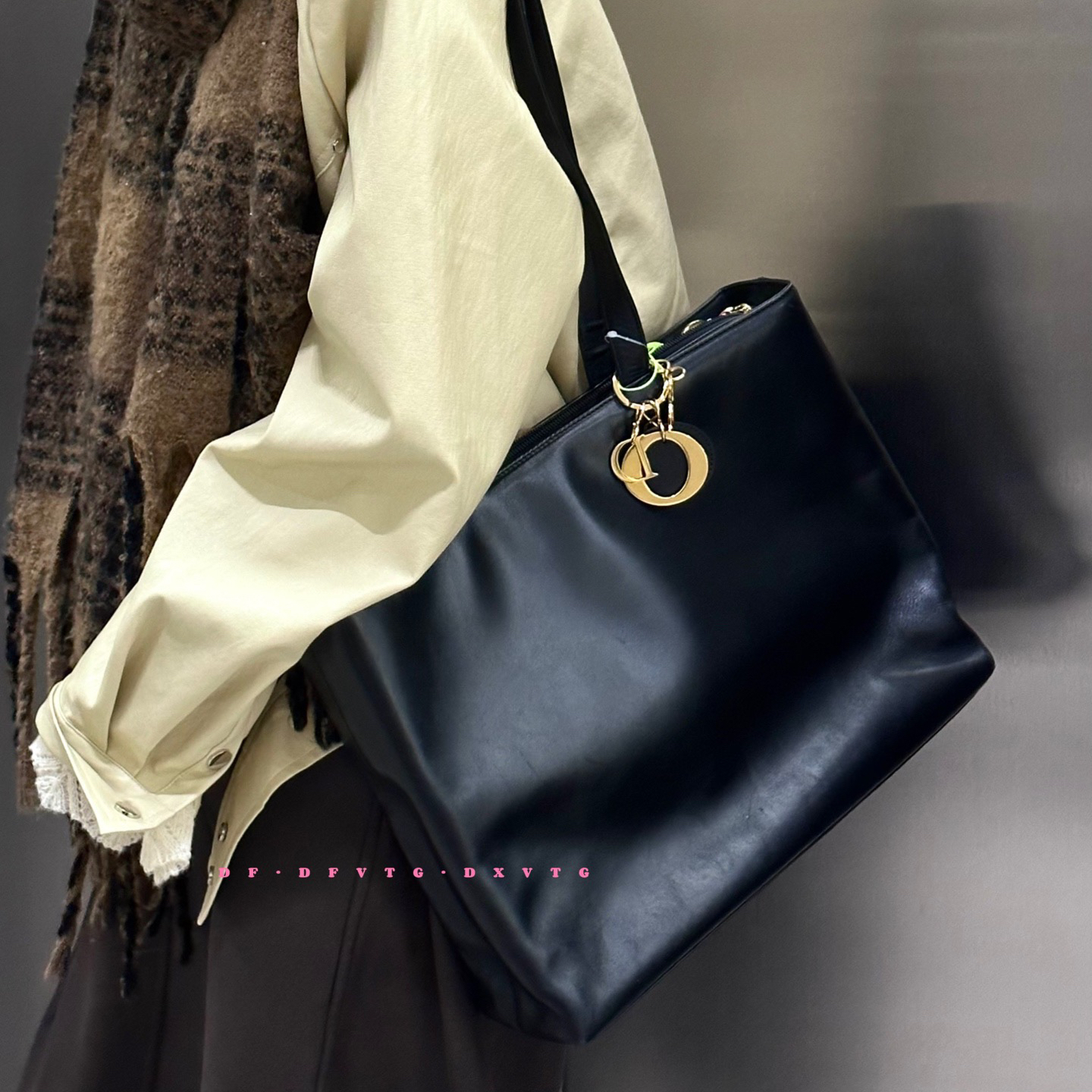 95新 DIOR/迪奥 dior 黑金戴妃托特单肩包