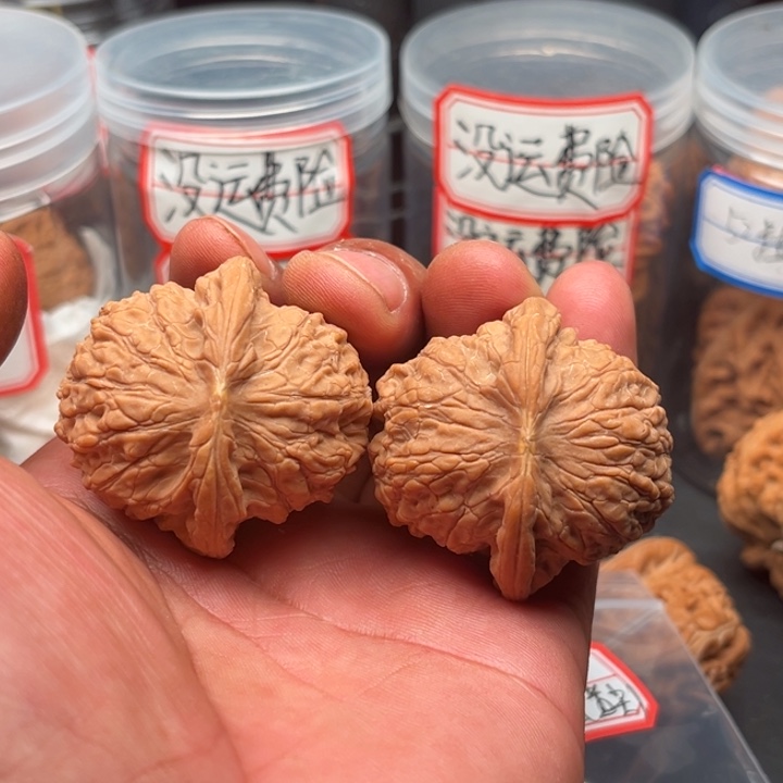 把件文玩核桃血麒麟