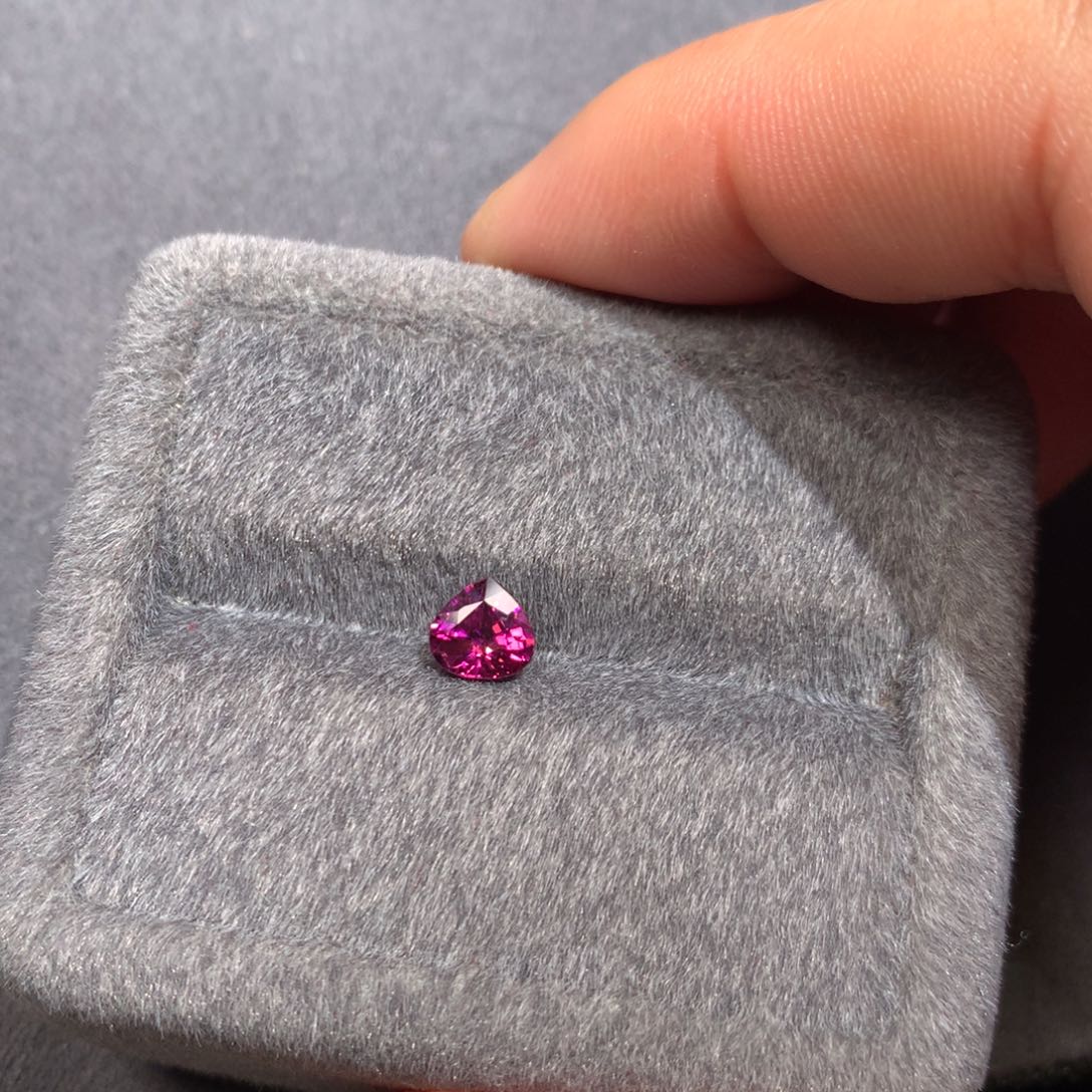 碧玺裸石未镶嵌1.22克拉