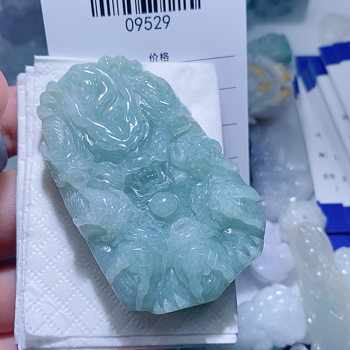 翡翠未镶嵌颈饰天光墟翡翠市场现金代购