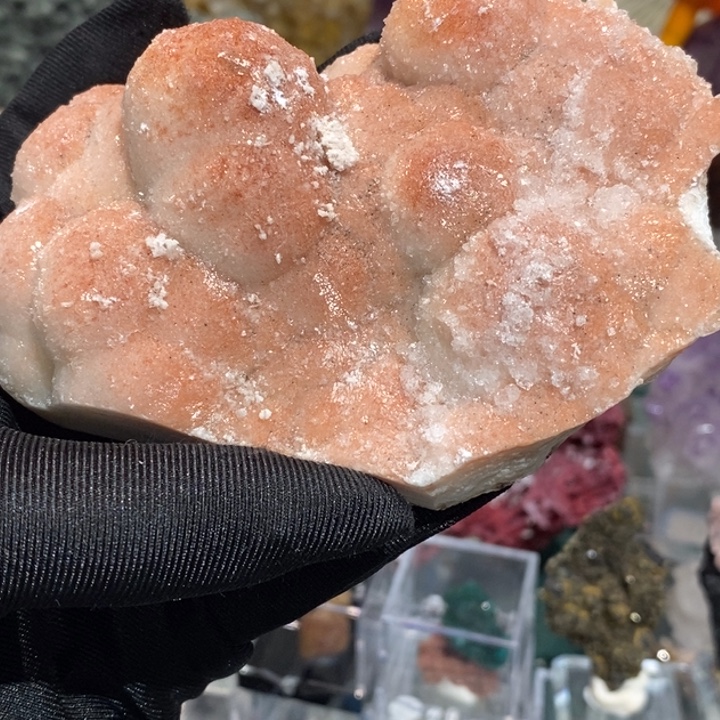 石材新矿云南粉纹石石膏共生