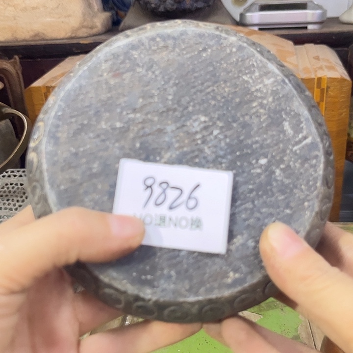 辣***条木头木头不退不换9826号工艺品