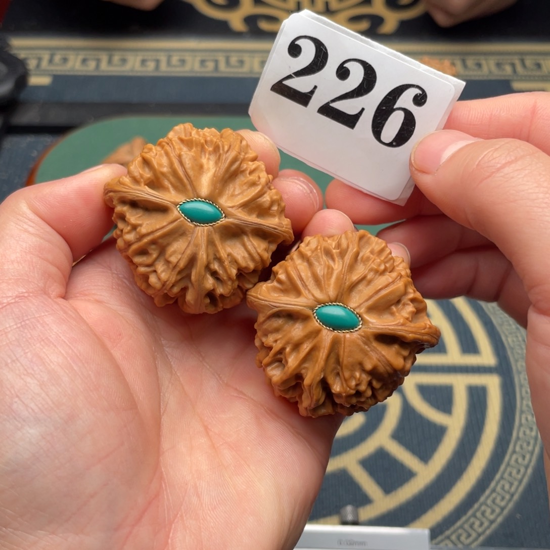 文玩核桃吊坠43天地226号