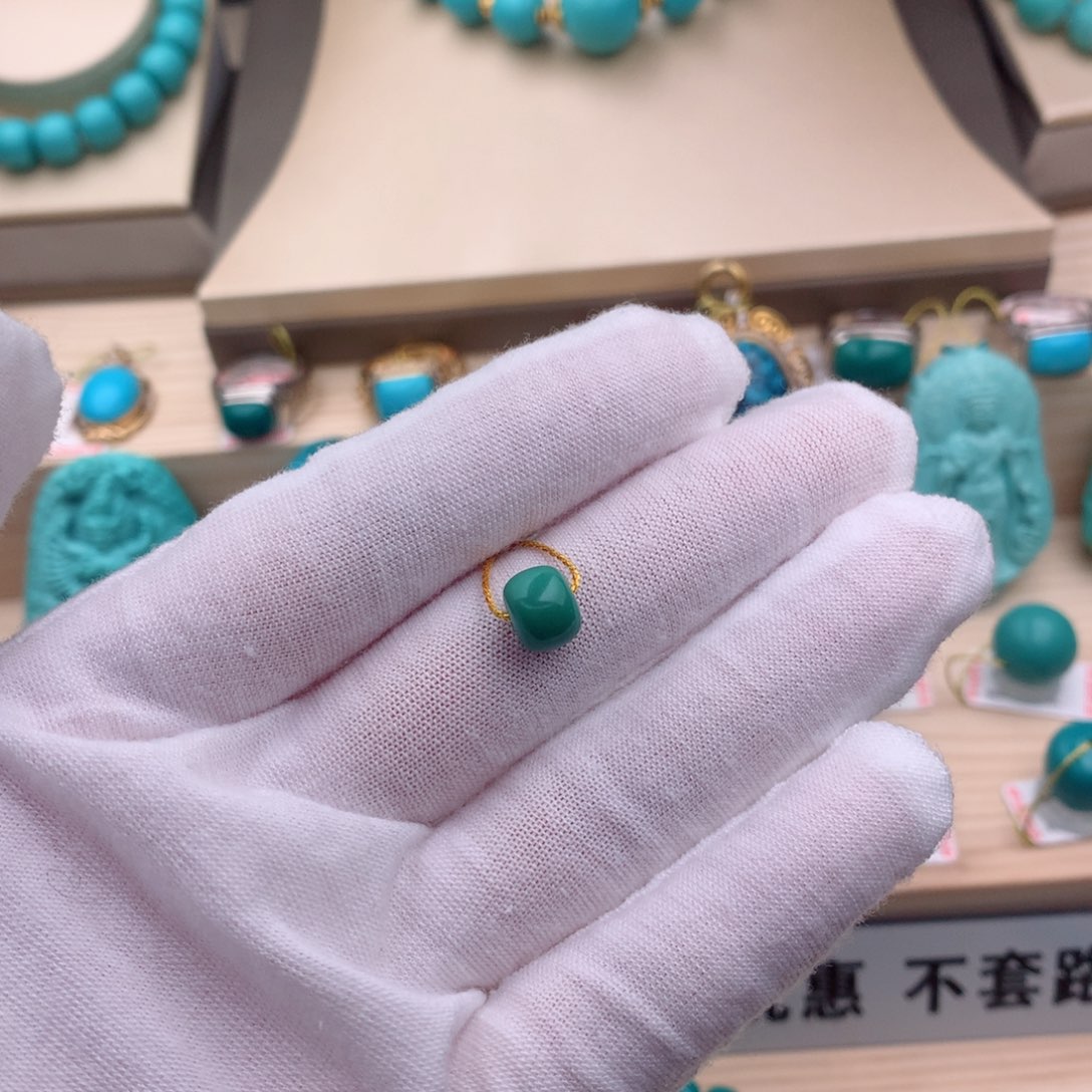 绿松石珠宝奇石未镶嵌8.1mm