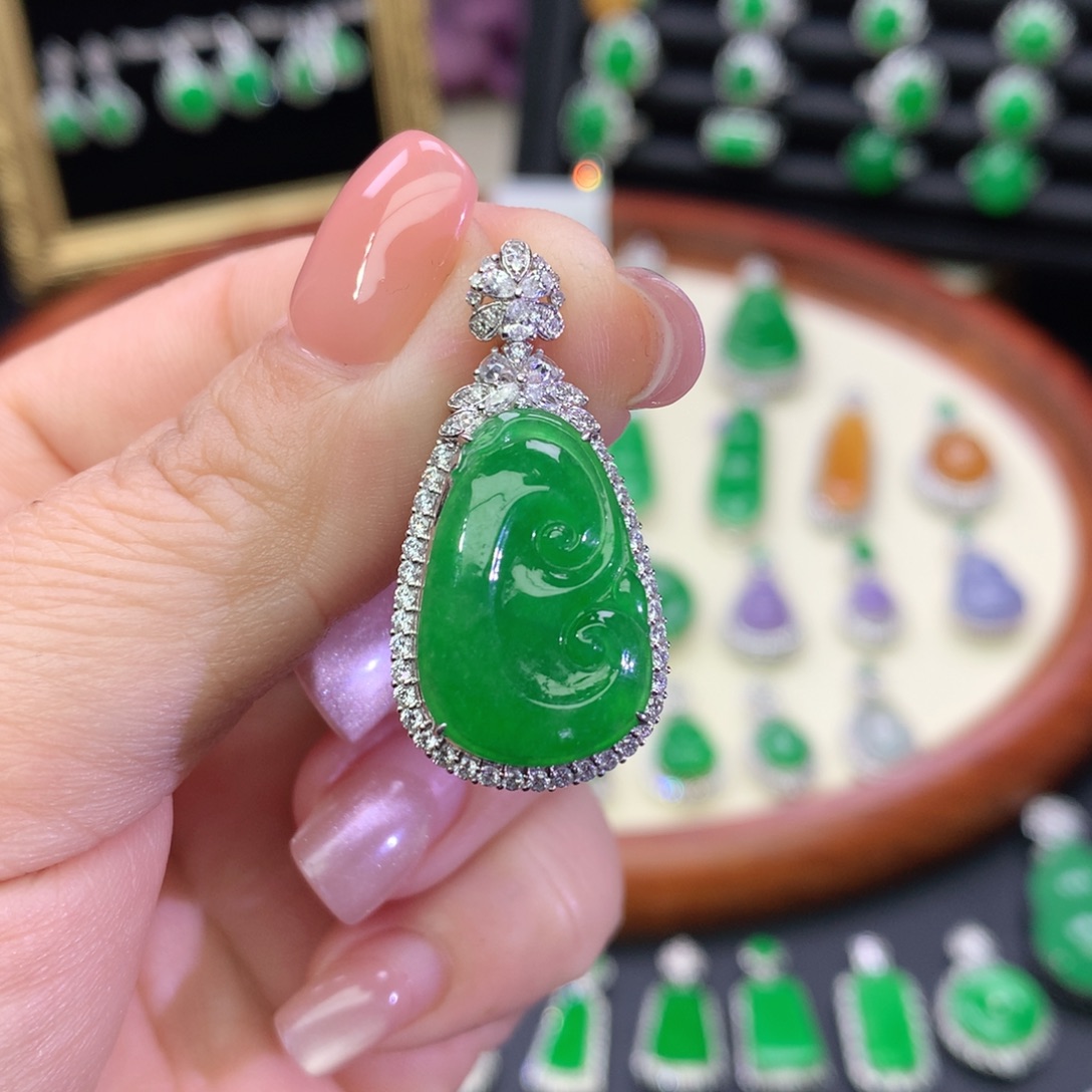 翡翠18K金镶嵌吊坠(不含链)