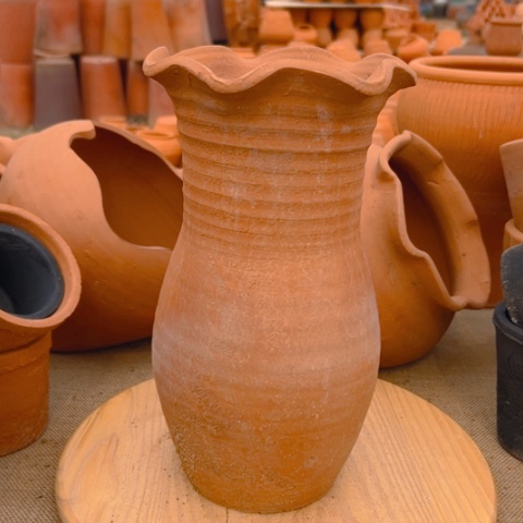 红陶口15高27微瑕