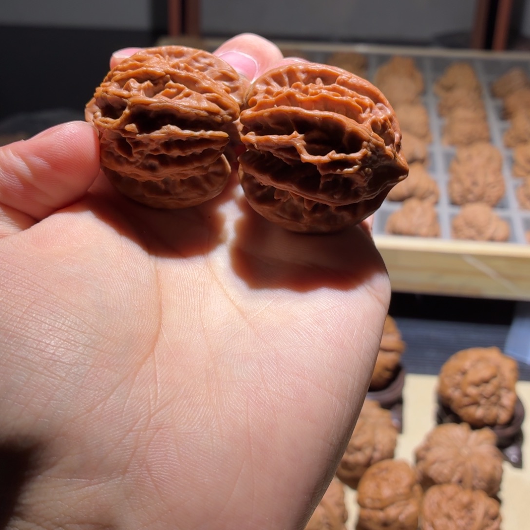 吊坠文玩核桃山地娃