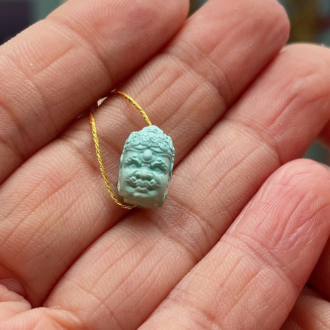 绿松石颈饰未镶嵌