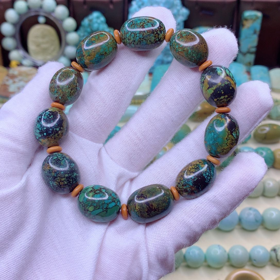 绿松石颈饰未镶嵌小*客