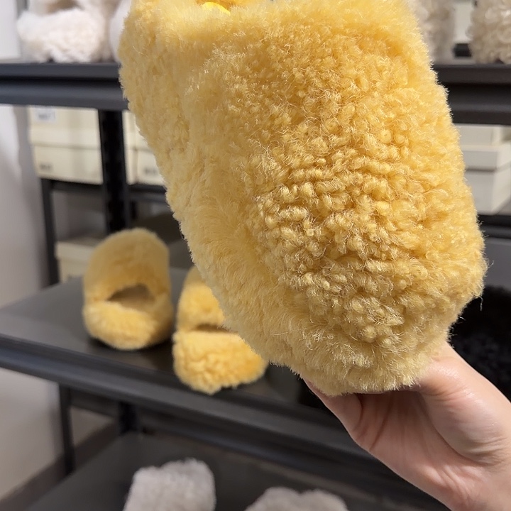 37黄色卷毛包脚五厘米