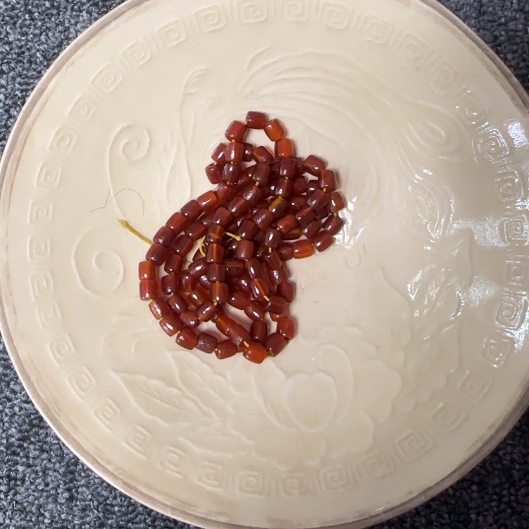 瓷片瓷器的造型也非常讲究