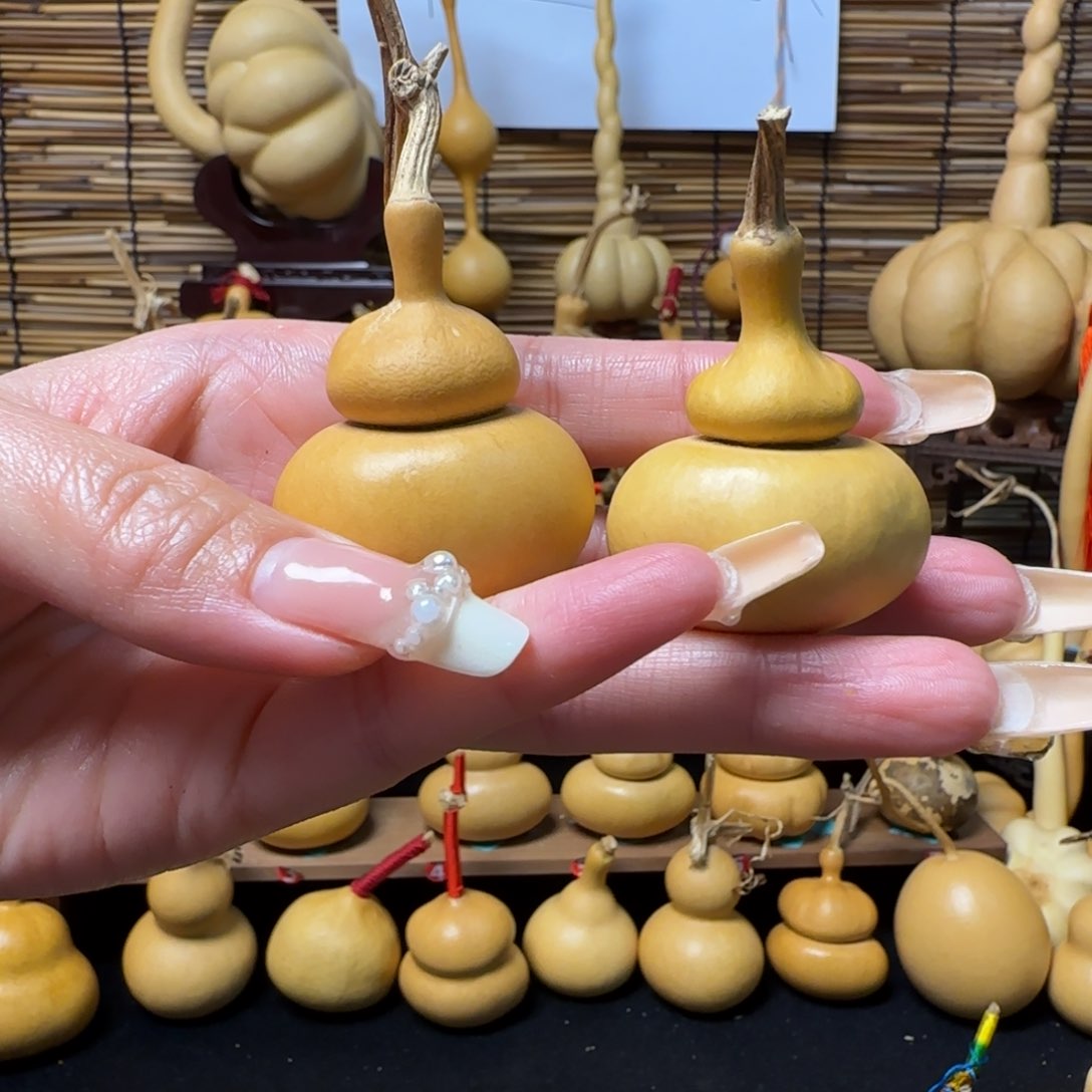 小钱袋两个，不退不换