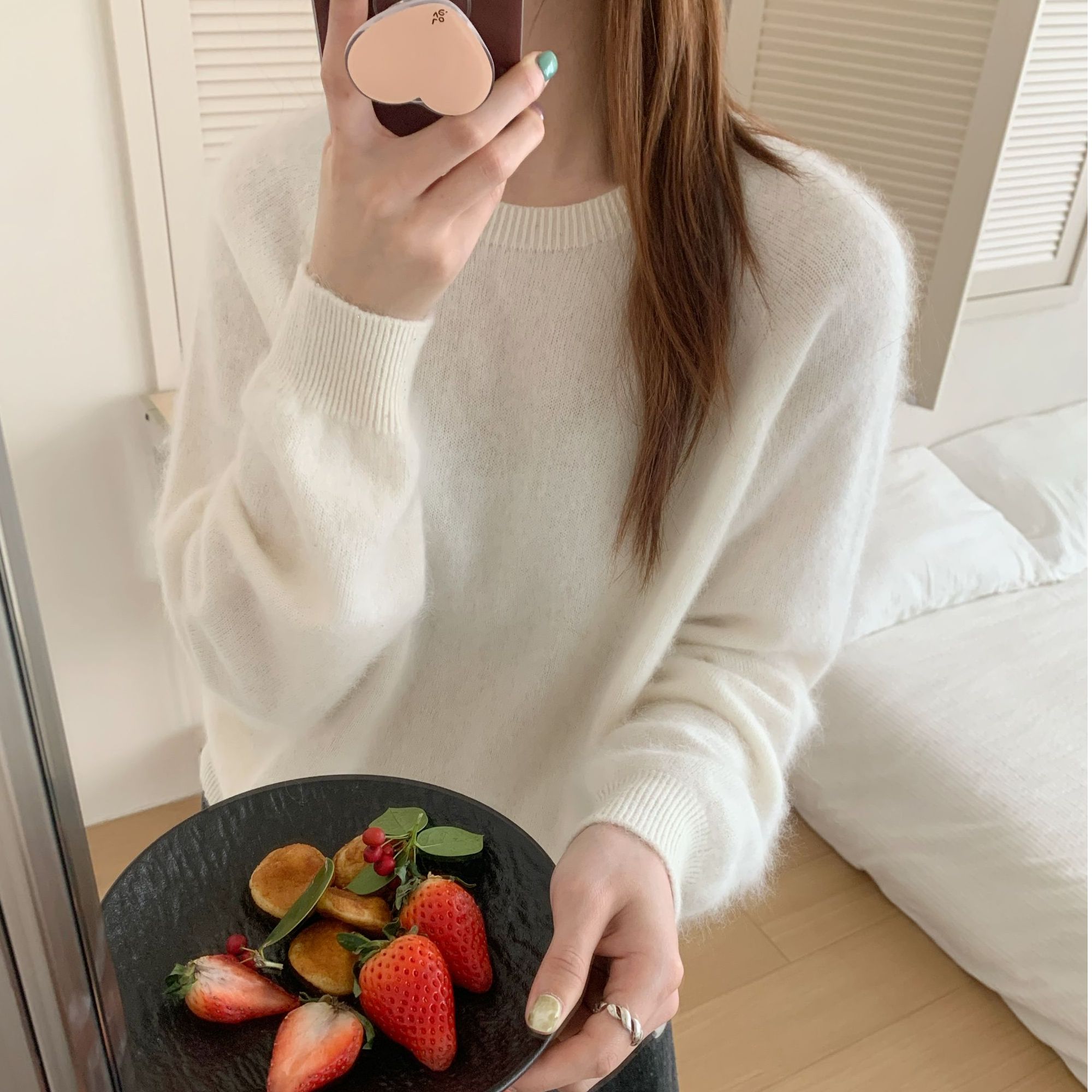 【潘潘.618801】秋冬新款羊绒羊毛拉毛拼珠片针织圆领毛衣