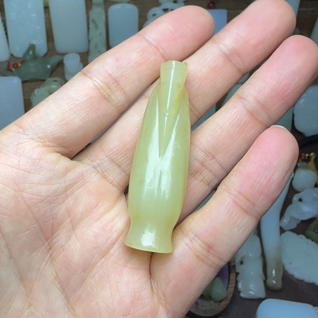 和田玉挂件未镶嵌翁仲