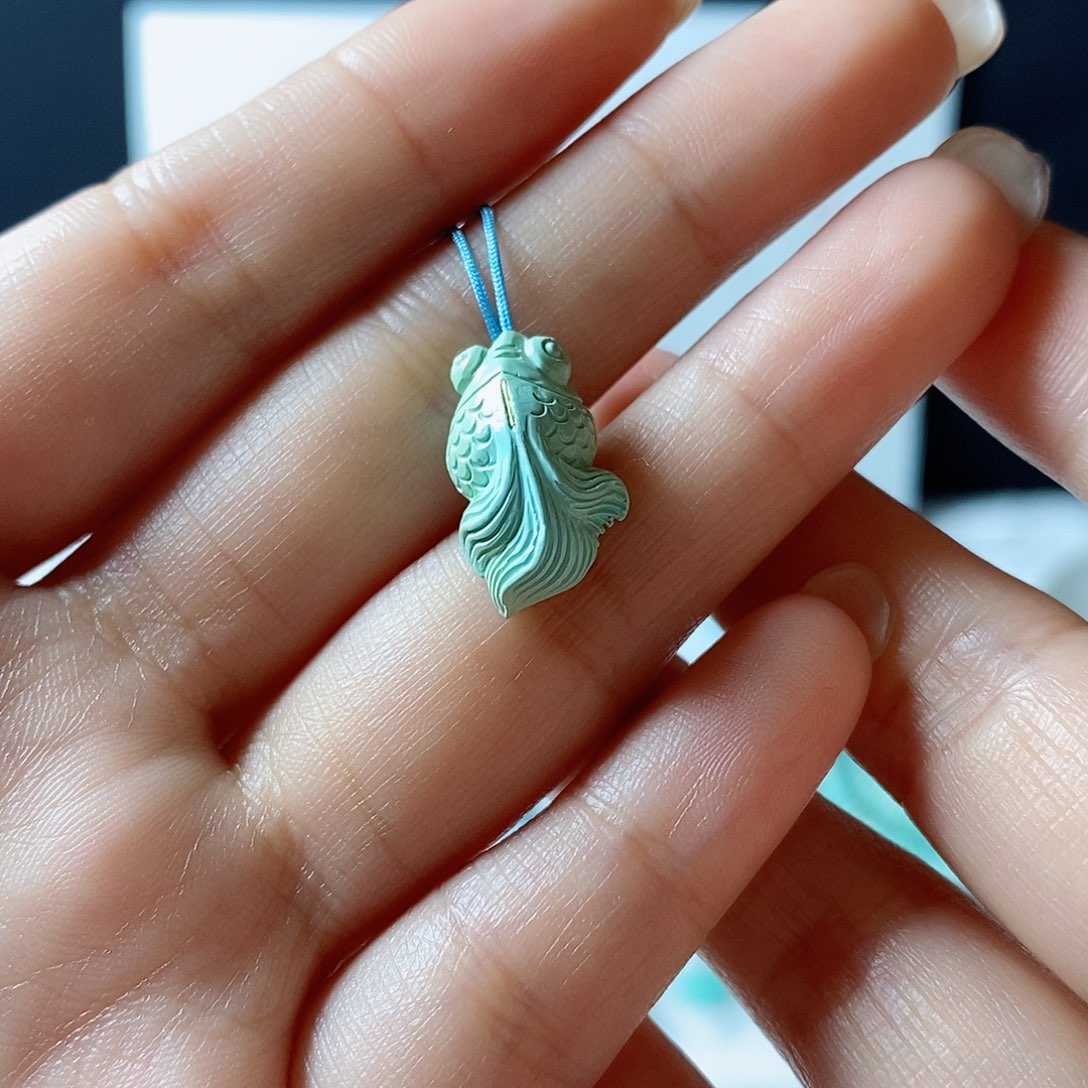 绿松石颈饰未镶嵌