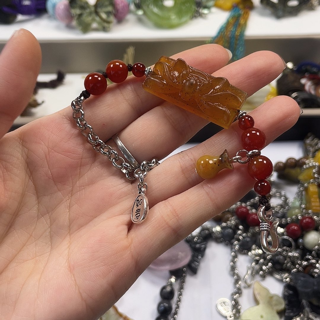 蛇纹石玉合金颈饰