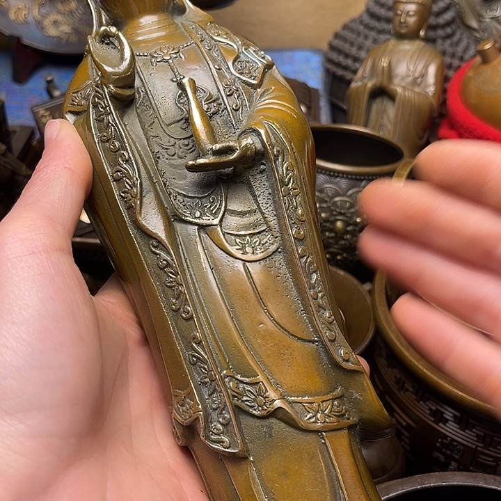 精美铜器批发档口