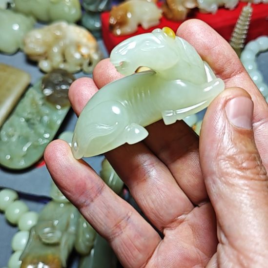 颈饰未镶嵌和田玉烈****云