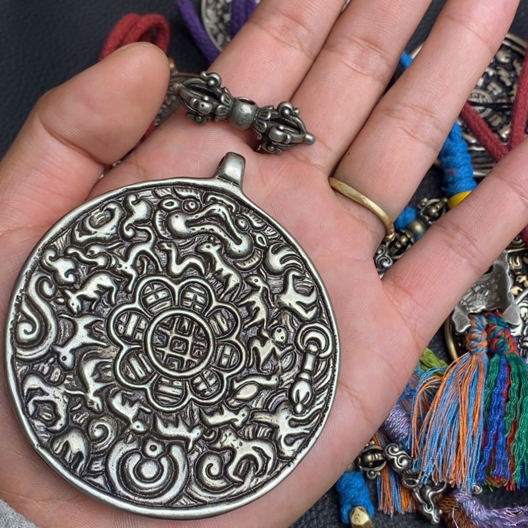 我***云藏式风格九宫八卦牌