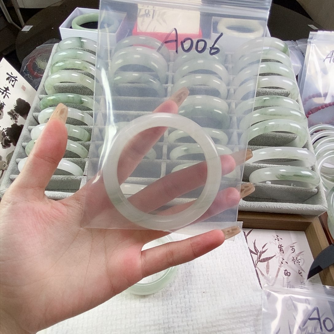 石英质玉手镯未镶嵌老****棍59