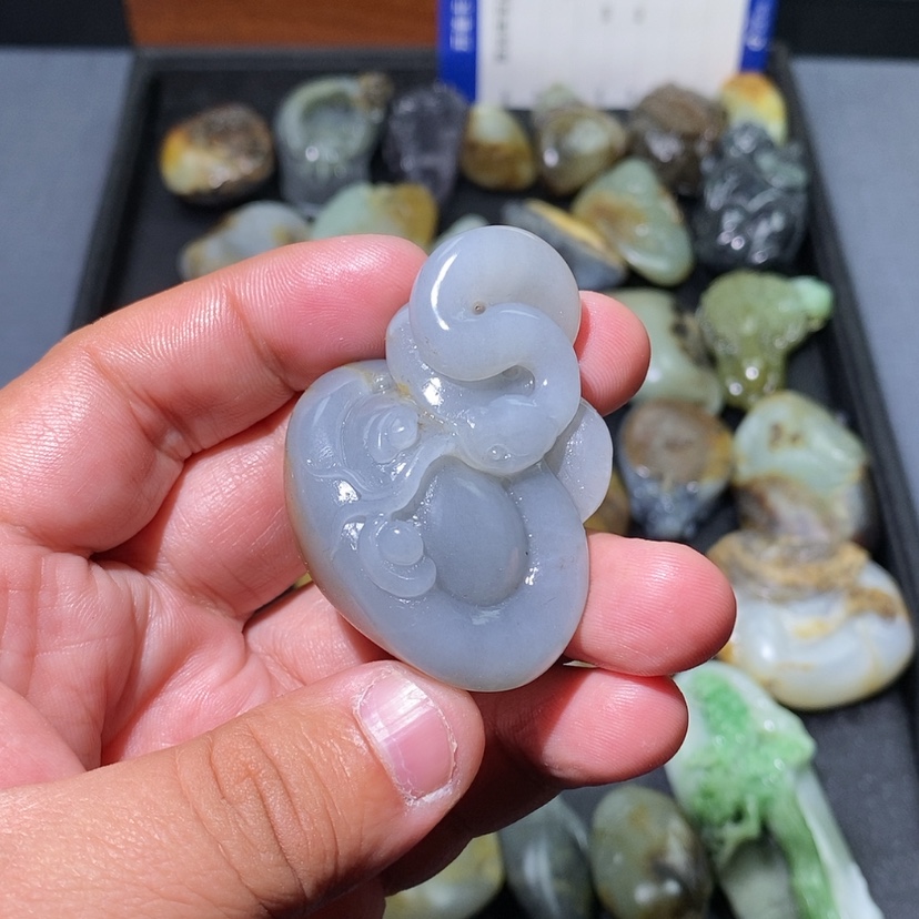 【闪购商品】和田玉颈饰未镶嵌䂖**説