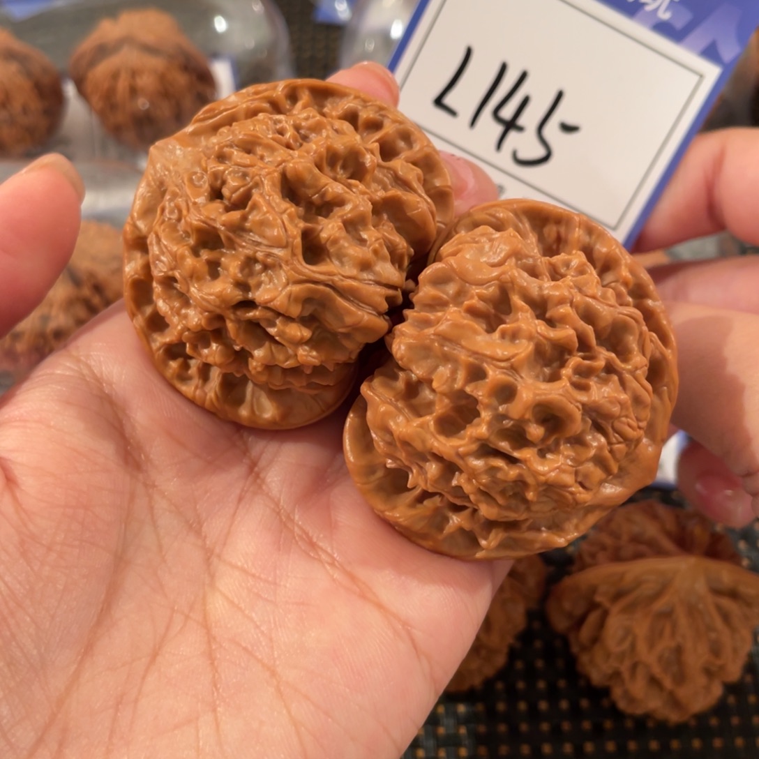 笨***3把件文玩核桃L145 官帽 49