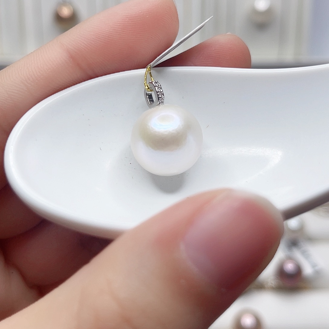 淡水珍珠吊坠(赠链)未镶嵌