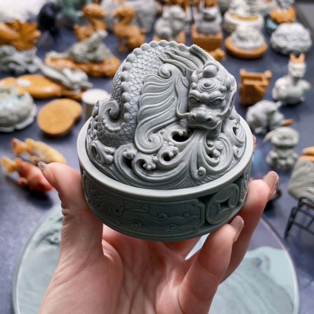鱼化龙香炉手工雕刻