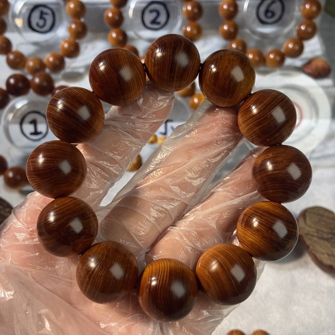 柏木（崖柏）郝*亮过年好 发大财