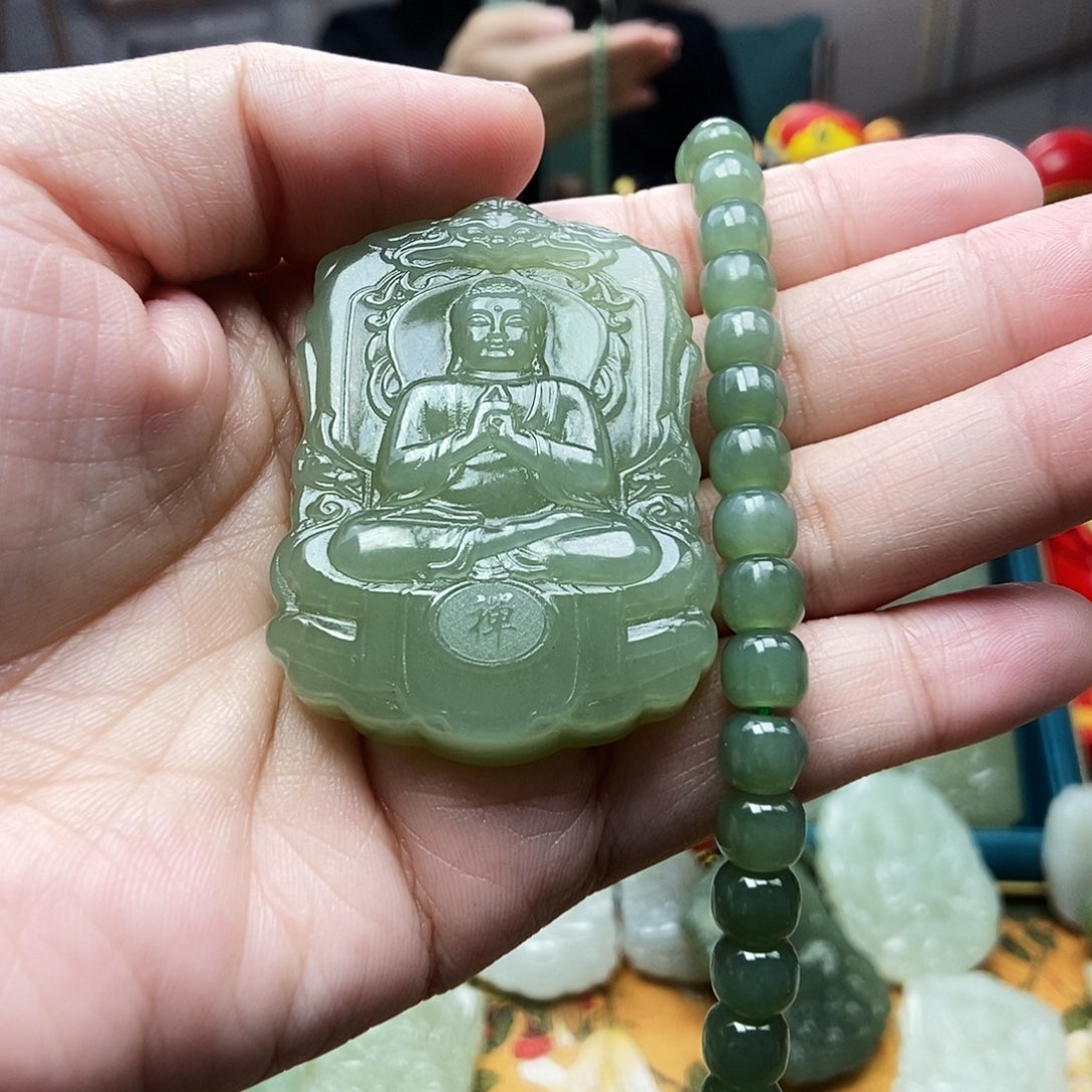 和田玉颈饰未镶嵌家****龍