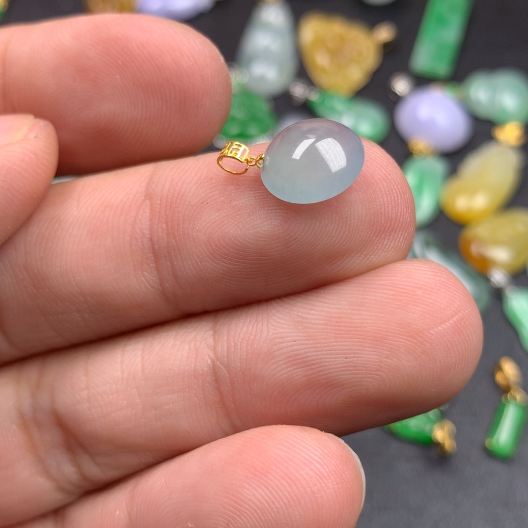 【闪购商品】颈饰18K金镶嵌翡翠翡翠