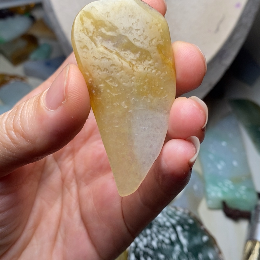 翡翠未镶嵌颈饰天然
