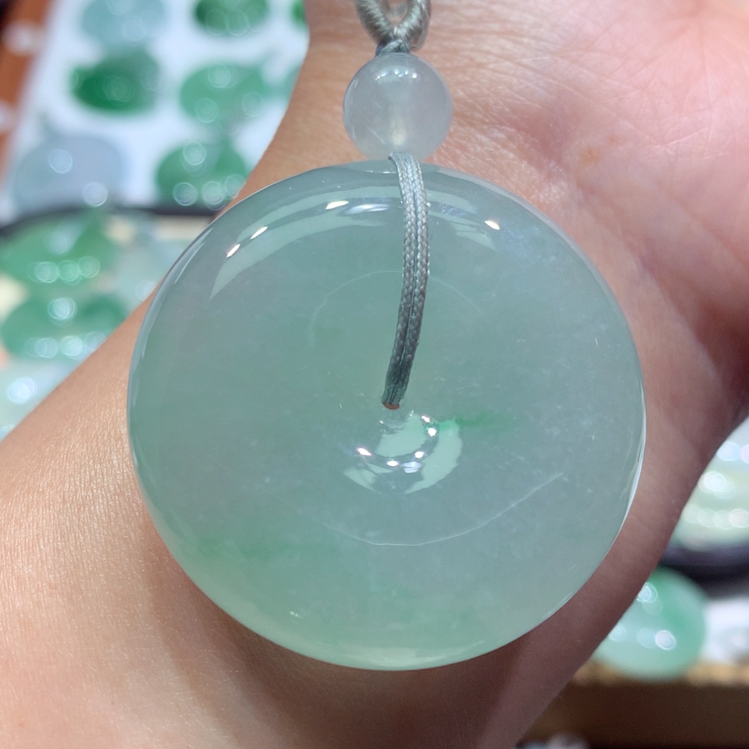 翡翠未镶嵌颈饰38尺寸38*11.9