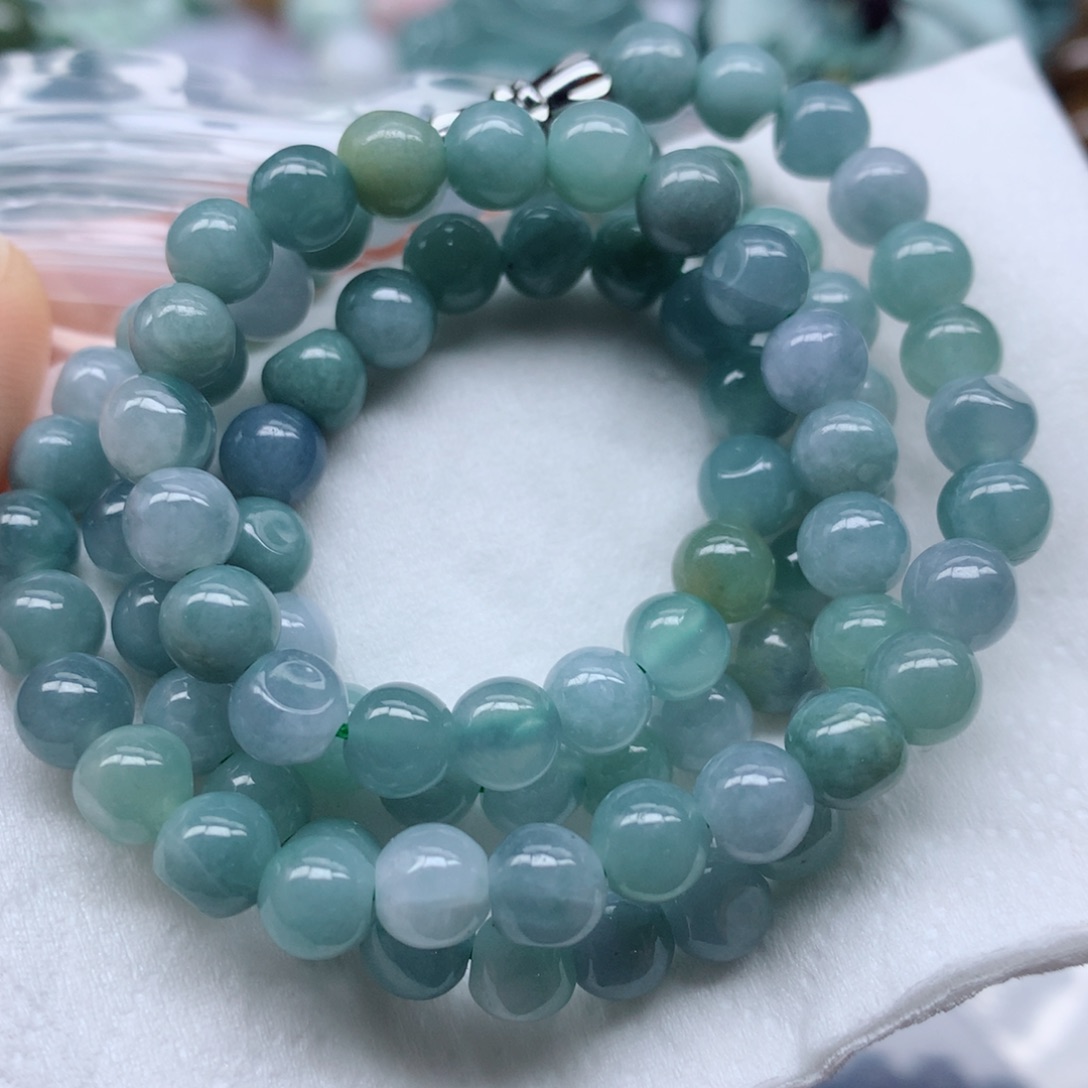 翡翠颈饰未镶嵌手串