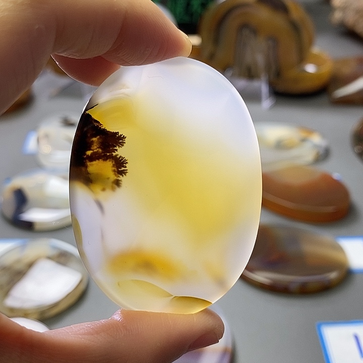 玛瑙/玉髓未镶嵌珠宝半成品146